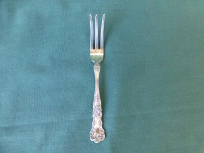 ¿Fresa Gorham antigua de plata de ley 1900? Horquilla 4 1/2" sin monograma Foto 1 de 4