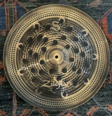 Platillo Zildjian S Dark China - 18 pulgadas Foto 1 de 4
