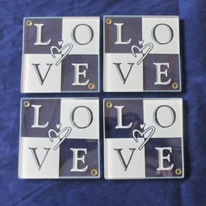 4er Set LOVE Glasuntersetzer Klar/Mattiert Brandneu - Bild 1 von 2