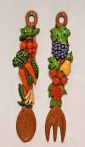 Tenedor y cuchara vintage Syroco para frutas y verduras decoración de pared 1976 retro MCM - Imagen 1 de 9