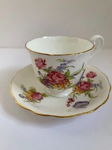 🌸 RADFORDS Bone China Tea Cup & Saucer Floral England - Picture 1 of 4