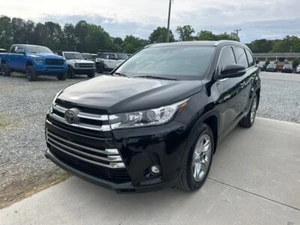 2019 Toyota Highlander Limited Platinum - Picture 1 of 12