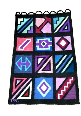 Tapiz Geométrico Colgante de Pared Lana 24x38 Ecuador Artista José Cotacachi Foto 1 de 4