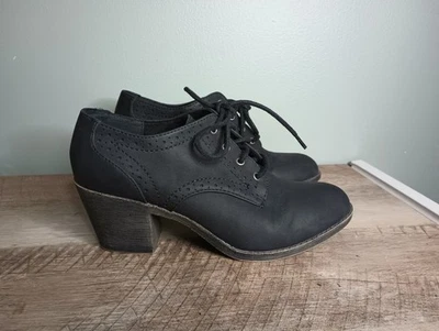 Tacones Oxford Rocket Dog para mujer 7,5 grises con cordones oscuros Academia gótica Foto 1 de 4