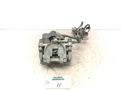 Pinza de freno trasera derecha Lincoln Continental AWD 2017-2020 con pastillas abierta Foto 1 de 4