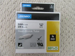 Dymo Rhino Schrumpfschlauch Industrie Etikettenband 3/8" x 5 Fuß weiß/schwarz Druck - Bild 1 von 4