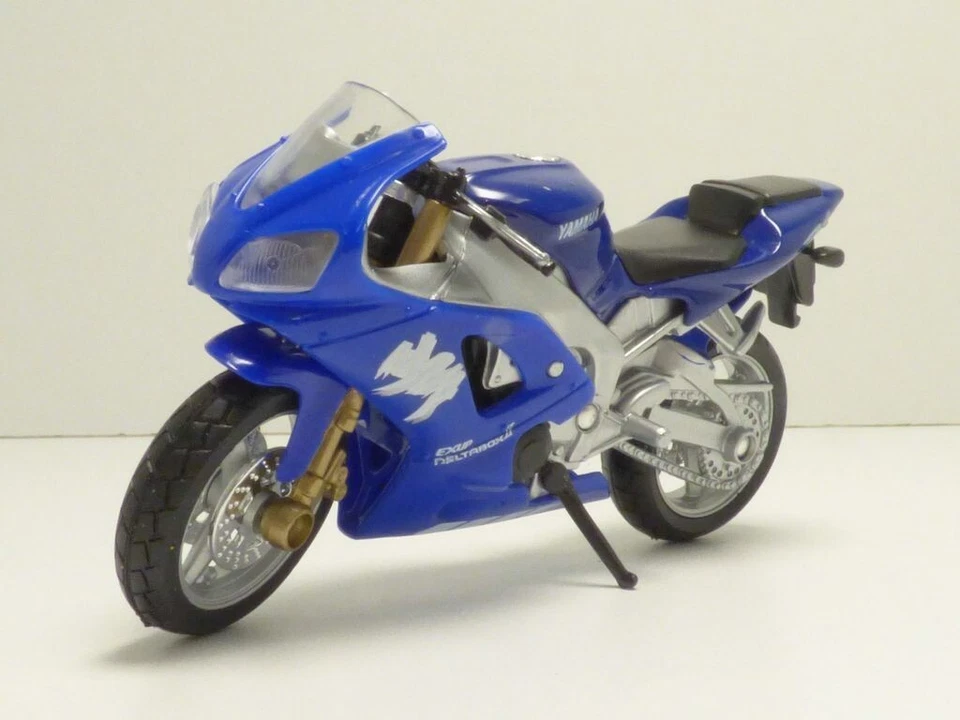 MOTO YAMAHA YZF-R1 azul 1999 1/18 Foto 1 de 1
