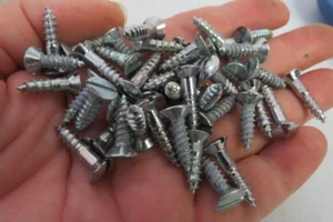Job Lot of 200+ slot screws 15mm long and 8mm head diameter - Picture 1 of 4
