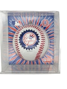 Sports Collectors Series Mini-Replica Baseball Ornament New York Yankees 2007 - Picture 1 of 3