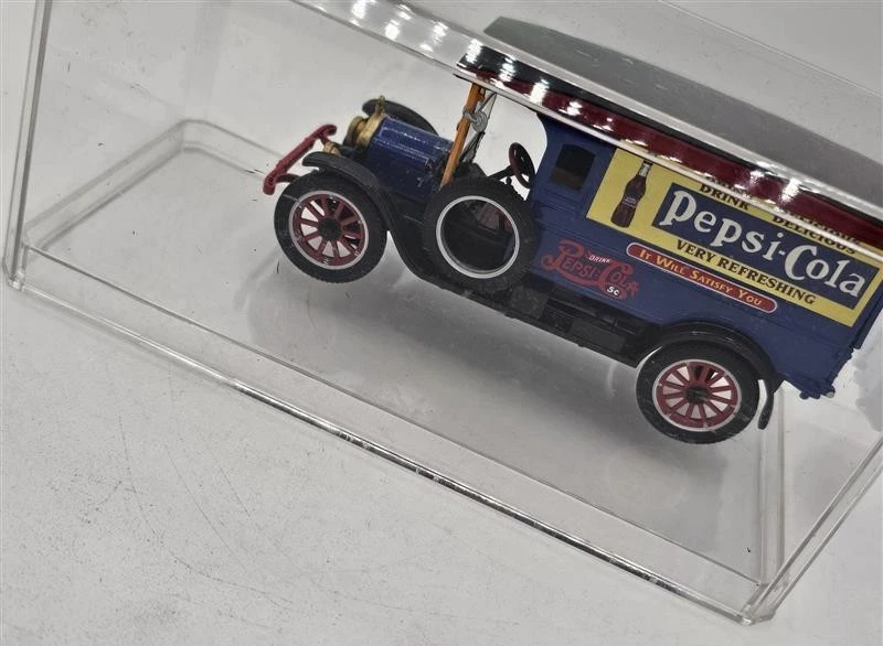 SIGNATURE MODELS 1920 PEPSI COLA BLUE - Image 1 of 4