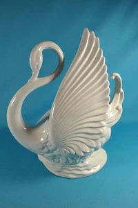 VTG 50s Glossy White Swan TV Lamp Maddux California Pottery USA Bakelite Socket - Picture 1 of 8