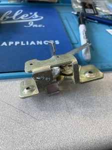 New! OEM GE Dishwasher Door Latch PART # WD13X62 H9F3 - Picture 1 of 2