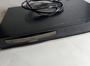 Vizio VBR133 3D Blu-Ray Player - Picture 1 of 4