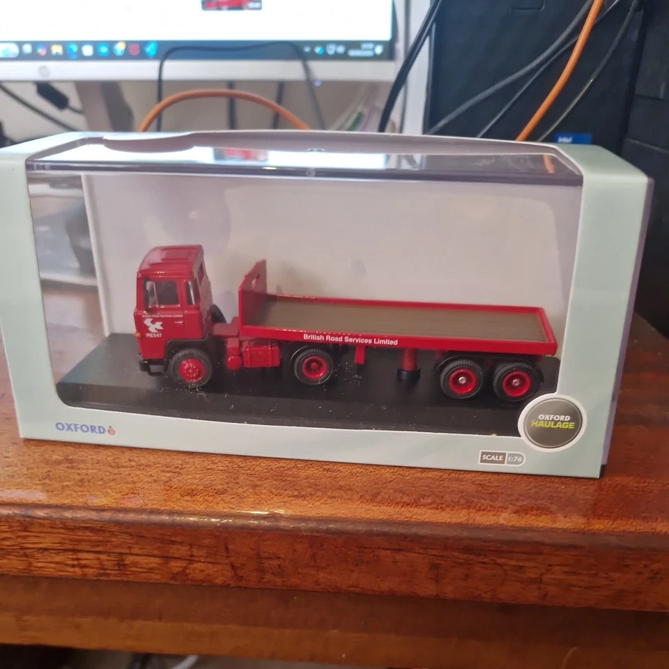 Oxford Diecast 76SC110002 BRS SCANIA 110 Artic Flatbed Lorry