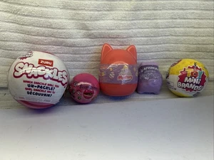 5 Random Mystery Capsules NEW squishmaollow, shackles, aphmau etc - Picture 1 of 6