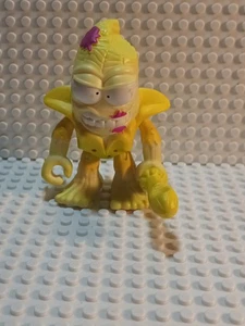 Moose Toys The Grossery Putrid Power Squished Banana 3-inch Figure Loose - Picture 1 of 9
