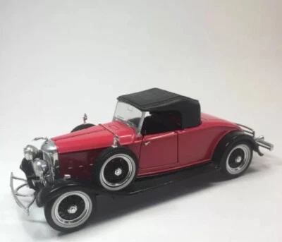 1932 Lincoln Roadster Rose/Black Color. ARKO 23210-32LNRD 1:3 2 Scala - Immagine 1 di 4