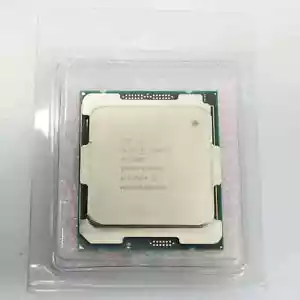 New-Pull Intel Xeon W-2225 4.10Ghz Quad Core LGA2066 8.25MB CPU P/N: SRH03 - Picture 1 of 2