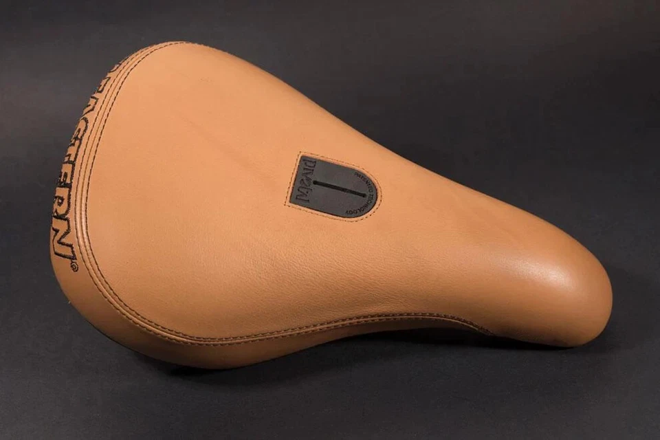 Asiento pivotal de cuero marrón Eastern Bikes Foto 1 de 1