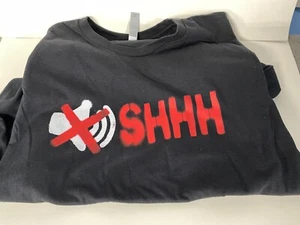 T-shirt nera A Quiet Place: Day One XL SHHH decalcomania film promo Swag 2024 NUOVA E5 - Foto 1 di 2