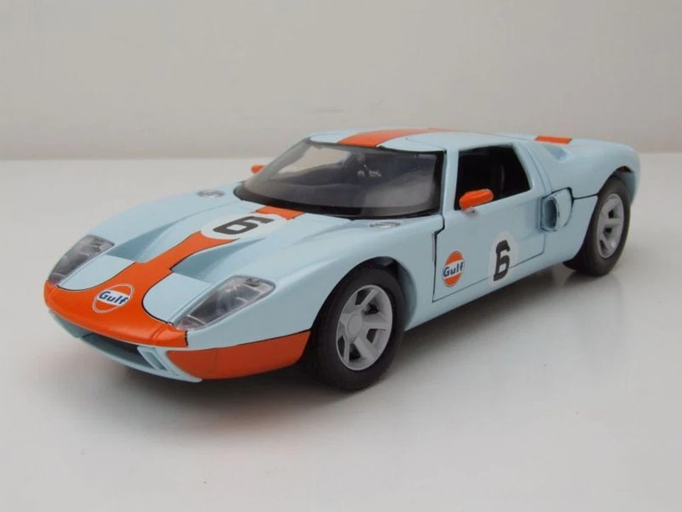 Ford GT Gulf #6 hellblau orange Modellauto 1:24 Motormax - Bild 1 von 4