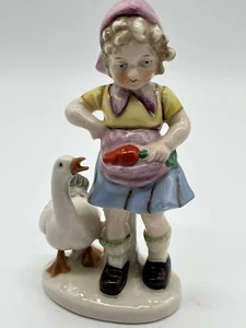 Duck Goose Girl Ceramic Vintage Figurine - Picture 1 of 9
