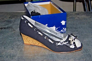 Peep Toe Wedges Black with White Trim  Bamboo Coreen 05  New in Box  S3942 - Picture 1 of 4