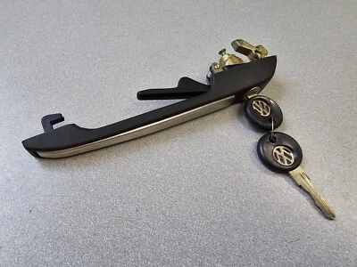 NUEVO GENUINO VW JETTA GOLF PASAJEROS PUERTA EXTERIOR CERRADURA MANIJA CON LLAVE SIN TRINQUETE Foto 1 de 4