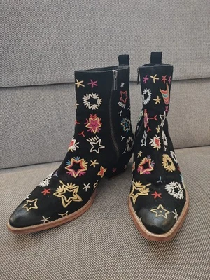 FREE PEOPLE Bowers Embroidered celestial Black Leather Ankle Boots Size 7 - Image 1 of 4