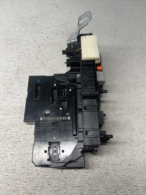 12-14 梅赛德斯 W204 C250 C300 C350 后保险丝继电器盒模块 2049060205 原始设备制造商 70k — 第 1/4 张图片
