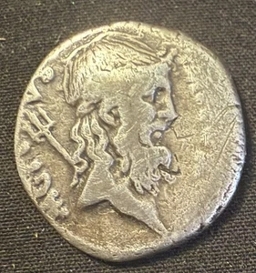 Denier argent Sextus Pompey 42 av. J.-C. 18 mm 3,41 g - Photo 1/2
