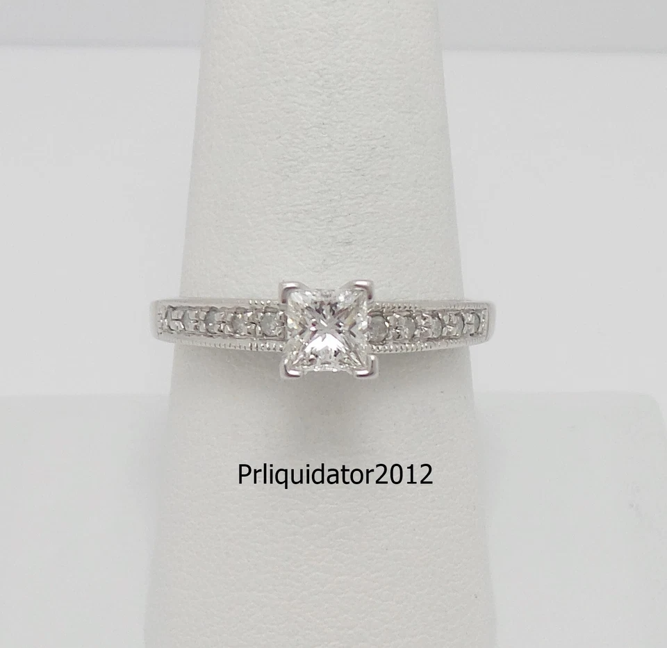 Anel de noivado de ouro branco 10K com solitário de diamante princesa natural 0,66 quilates - Imagem 1 de 1