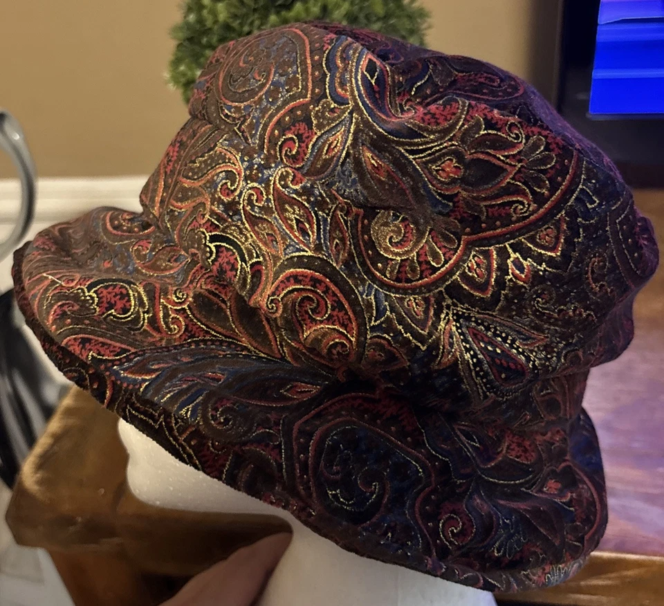 SOMBRERO CUBO DE TERCIOPELO VINTAGE PARA MUJER O/S FLORAL ROMÁNTICO AÑOS 90 FLOR INDIE TERCIOPELO Foto 1 de 4