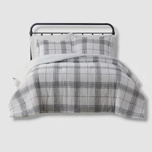Cottage Classics White and Black Cotton Comforters Full/Queen. - Picture 1 of 4