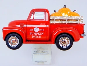 BATH & BODY WORKS WALLFLOWERS RED VINTAGE PICKUP TRUCK WITH PUMPKINS PLUGIN NEW! - Picture 1 of 12