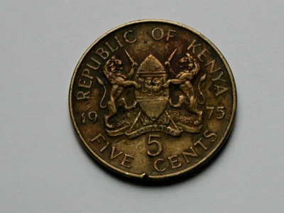 Moneda de 5 centavos Kenia 1975 con notables hendiduras y presidente Mzee Jomo Kenyatta Foto 1 de 2