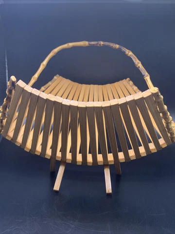 Vintage Japanese Bamboo Folding/Hinged Fruit & Bread Basket With Handle Cover