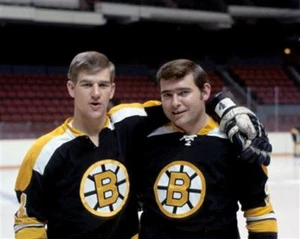 Foto 8x10 de Bobby Orr, Bill Speer Boston Bruins - Imagen 1 de 1