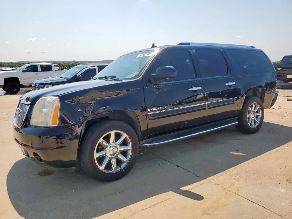 (LOCAL PICKUP ONLY) Fuel Tank 8-323 VIN J 8th Digit Opt LY5 Fits 04-09 YUKON XL  - Image 1 of 4