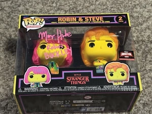 Funko: Maya Hawke signed & “Robin Buckley” ~Robin & Steve Stranger Things ~ SWAU - Picture 1 of 7