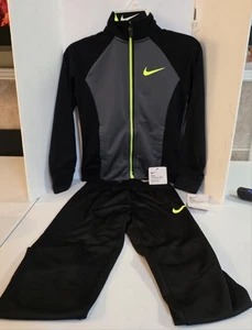 Nike 2pc Jogging Suit Boys Size 5. New with Tags. - Picture 1 of 3