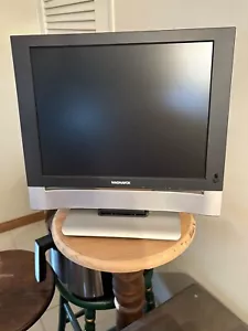 Magnavox 15MF400T/37 15 Inches LCD Flat Panel Television With Power Adaptor - Picture 1 of 4