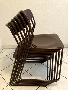 6 braune Ted Ikea Stapel Stühle 70er Jahre. Stapeln statt klappen. - Bild 1 von 6