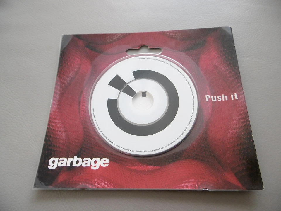 GARBAGE PUSH IT 2 TRACK 3" CD SINGLE ON CARD MUSH28CDSXXX - Image 1 of 1