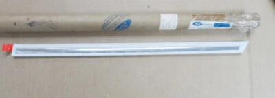 1992 to 1993 Ford Thunderbird Moulding B left rear Quarter F2SZ-6329077A4A Foto 1 de 4