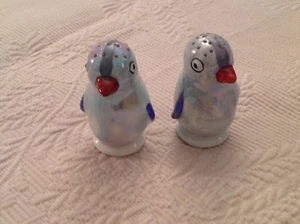 Deutscher irisierender Porzellan Pinguin Salz + Pfefferstreuer - Bild 1 von 8