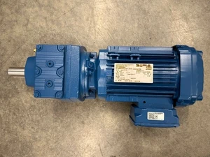 Motorreductor helicoidal SEW Eurodrive R37 DRN80M4, 60Hz, 1 HP, 1751/36 RPM - Imagen 1 de 4