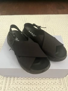 Aerosoles Harlow Flat Form Black Leather Sandals Size 6.5 New in box  - Picture 1 of 9