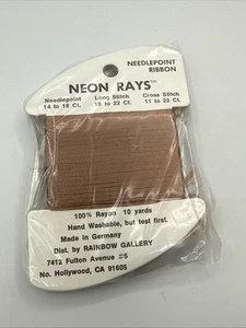 Rainbow Gallery NEON RAYS hellbraun N48 100 % Rayon Bandfaden - Posten/6 Karten - Bild 1 von 3