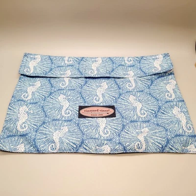 Bolsa de tela accesorio Vineyard Vines Seahorse 8" x 10" Foto 1 de 4